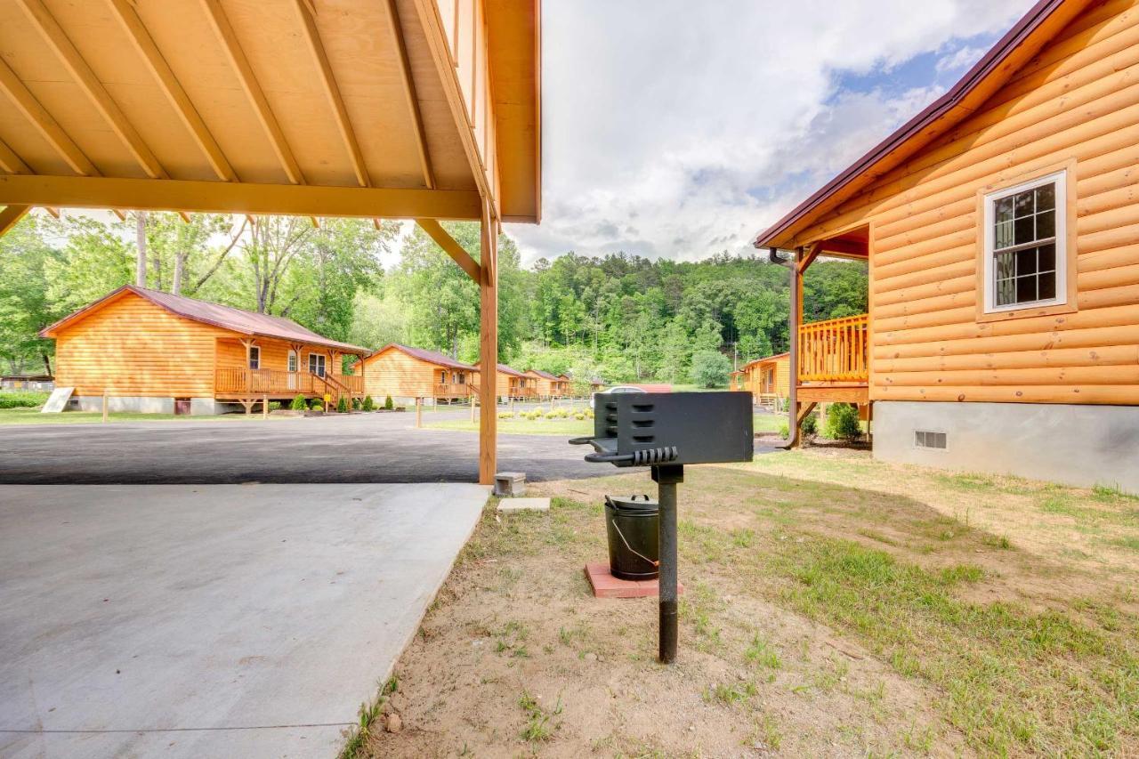 Bears Den Cabin With Porch About 5 Mi To Bryson City! Luaran gambar